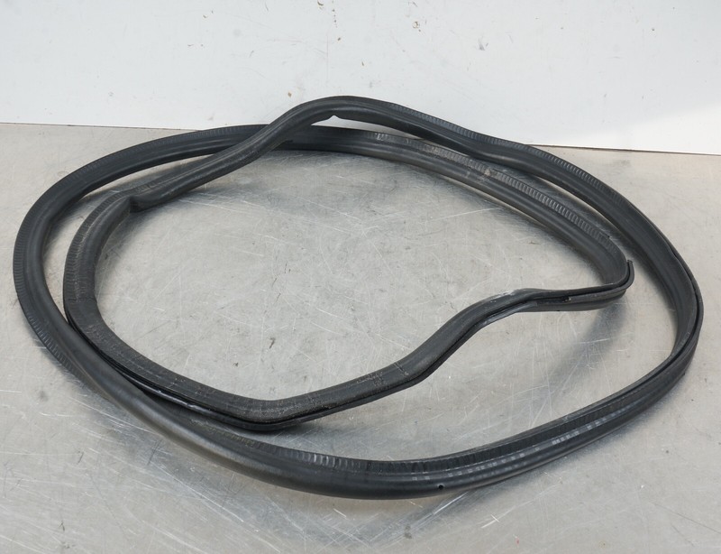 13-20 Mercedes SL450 SL550 R231 Front Hood Bonnet Weather Strip Seal