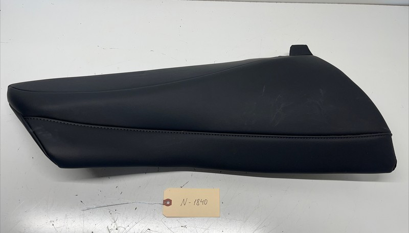 17-23 TESLA MODEL 3 REAR RH SEAT BOLSTER CUSHION OEM 1096027-61 Black 1840 U14