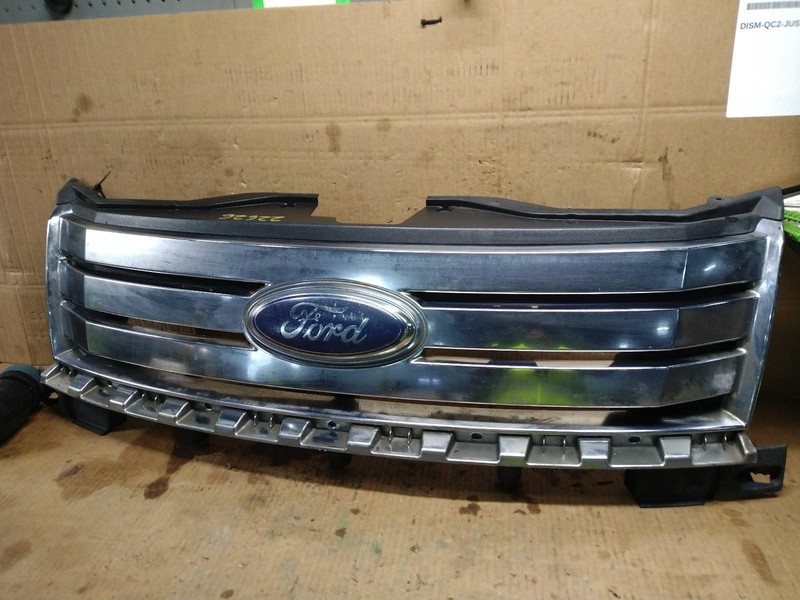 2010 Ford Edge Grille OEM Blue 4DR SUV Used 7T4Z8200A 125K Miles