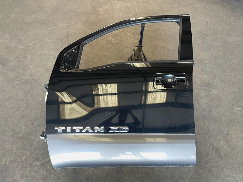 ⭐2016-2023 NISSAN TITAN XD FRONT LEFT DOOR SHELL COVER PANEL BLACK OEM LOT2629