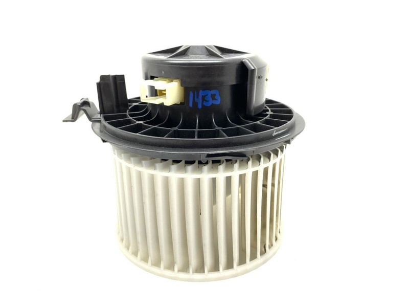 AC Heater Blower Motor 27226-EE91B Fits 2010-2012 Nissan Versa Hatchback 86111