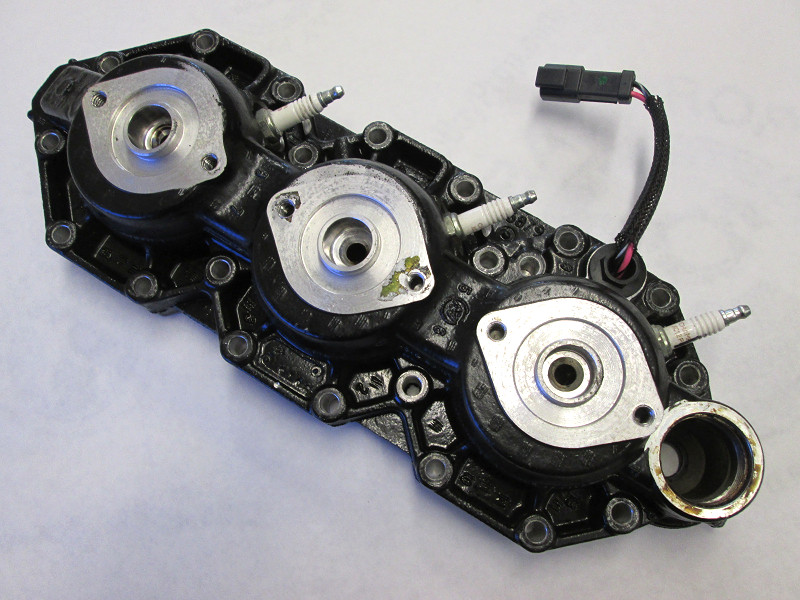 5001266 Port Cylinder Head for Evinrude Johnson 150 175 Hp Outboard