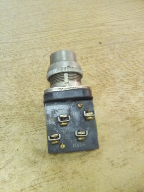Allen Bradley 800T-H32A Selector Switch "NO KEY"
