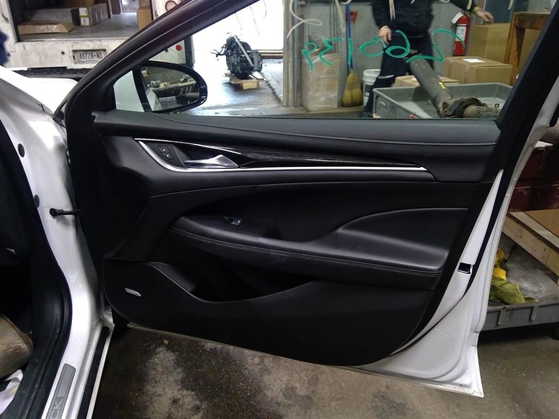 LACROSSE2017 Passenger Right Front Door Trim Panel 1780685