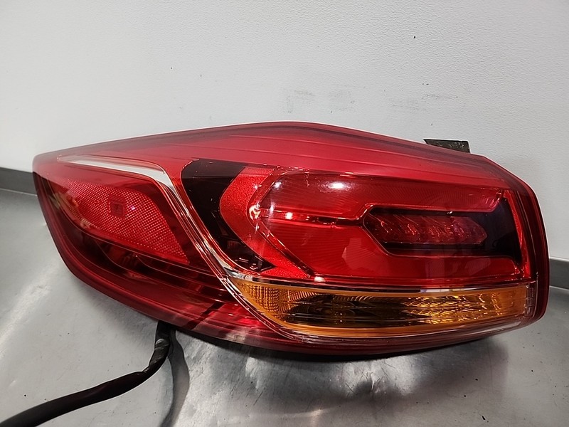 2017 2018 Hyundai Elantra SPORT LEFT LH DRIVER LED TaillightORANGE Sedan OEM