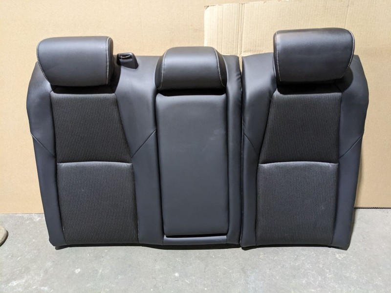 2018-2022 HONDA ACCORD REAR SEAT BACKREST CUSHION W/ ARMREST OEM. 1196345