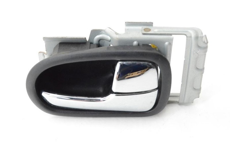 2001-2005 Mazda MX-5 Miata 1.8L Passenger Right Chrome Interior Door Handle