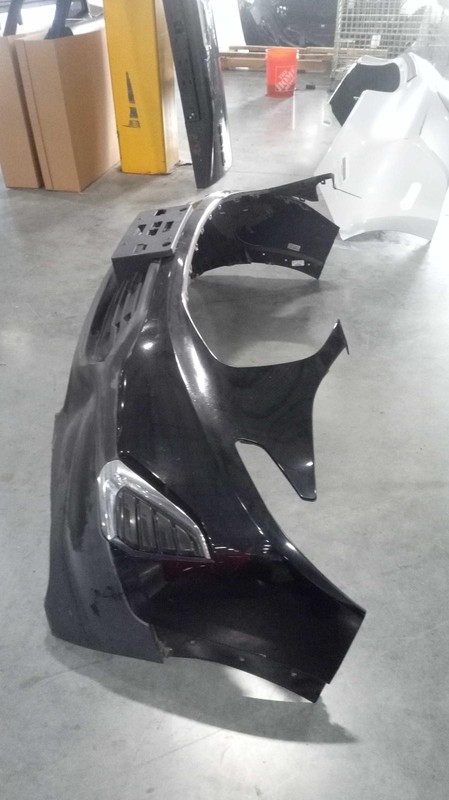 2019 GMC Terrain Black Bumper Assembly OEM 23196301 104K Miles