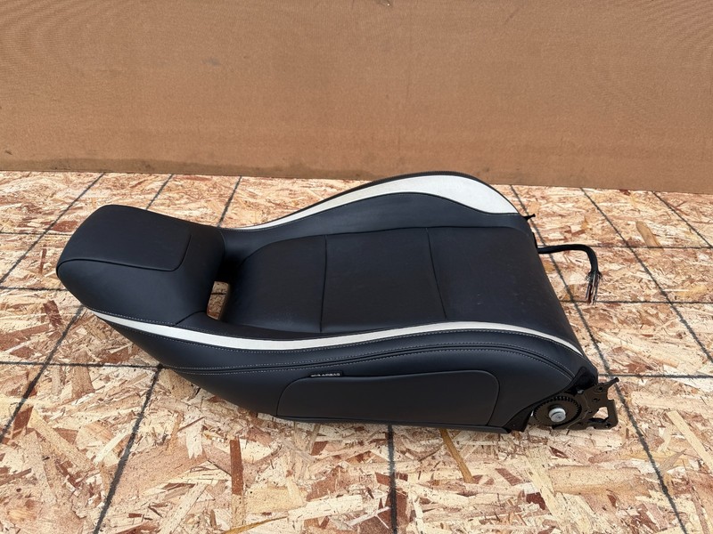 INFINITI QX30 2017-2019 OEM FRONT RIGHT PASSENGER UPPER SEAT CUSHION SKIN BLACK