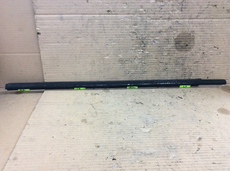 97-01 Honda CR-V Left Front Side Door Panel Glass Belt Molding Used OEM