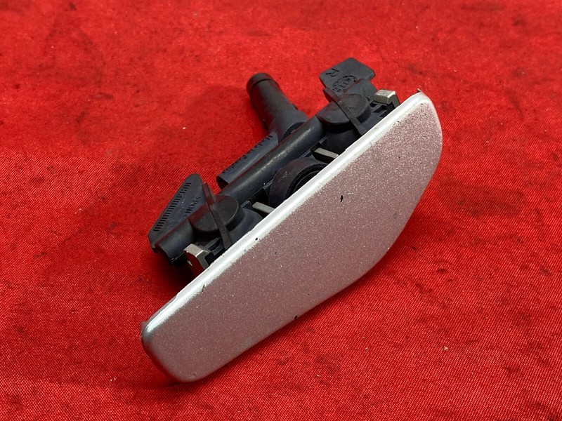 98-05 BMW E46 3 Series 4-Dr Front Right Bumper Washer Jet Nozzle Cap Cover OEM✅