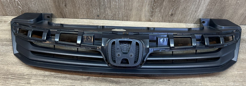 2012-2014 Honda Accord Base Front Grille OEM71121-TR0-A0-20