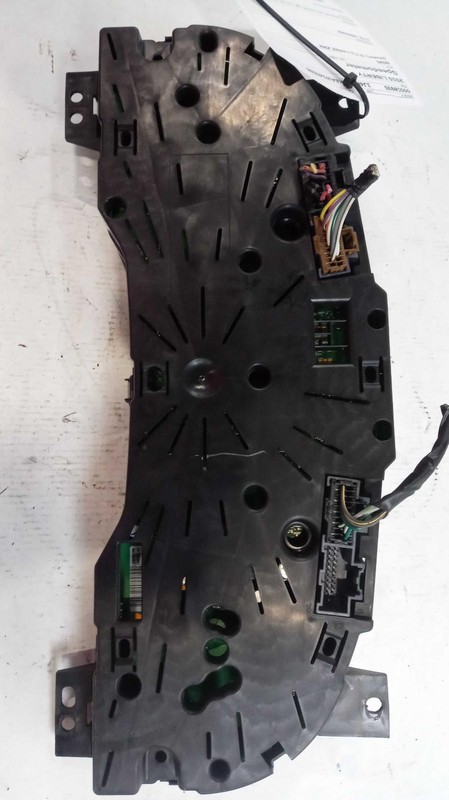 2010 Jeep Liberty Speedometer Gauge OEM 3.7L White 152k Mi Warranty