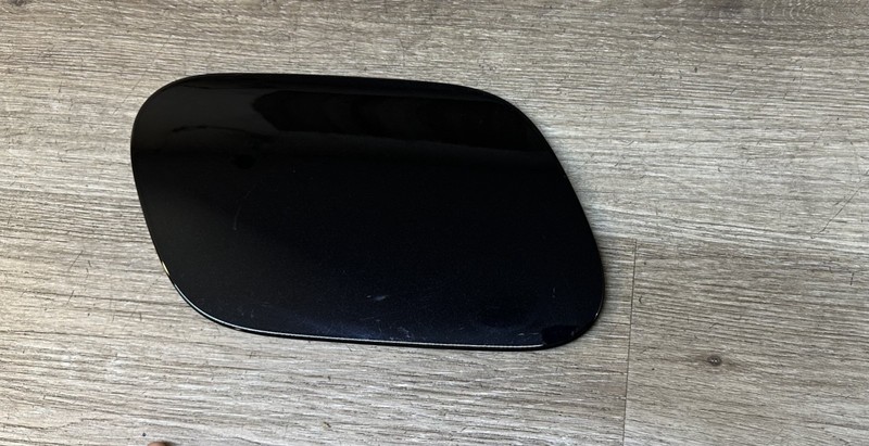2021-25 VW CHARGE PORT POCKET DOOR-LIDONLY - OEM # 11K-809-909 - DEEP BLACK