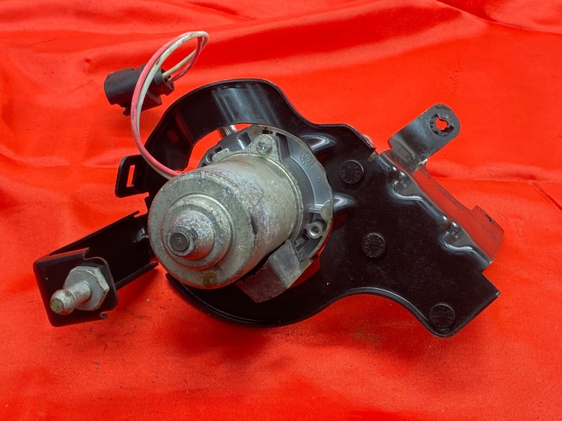 06-10 BMW E60 E63 E64 M5 M6 Power Brake Vacuum Pump Line Bracket Assembly OEM✅