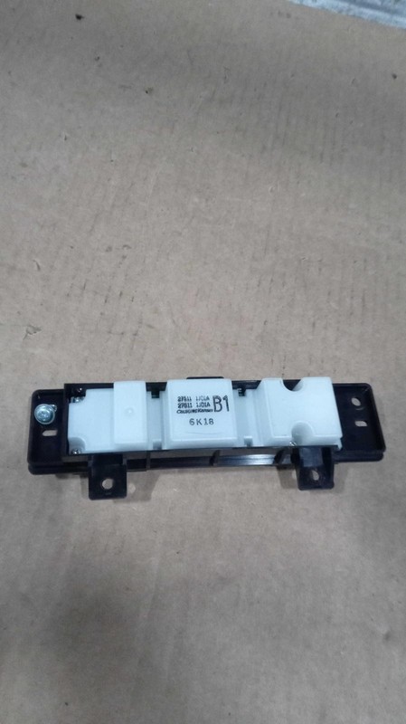 Used A/C Selector Switch fits: 2017 Nissan Armada rear console mounted Grade A