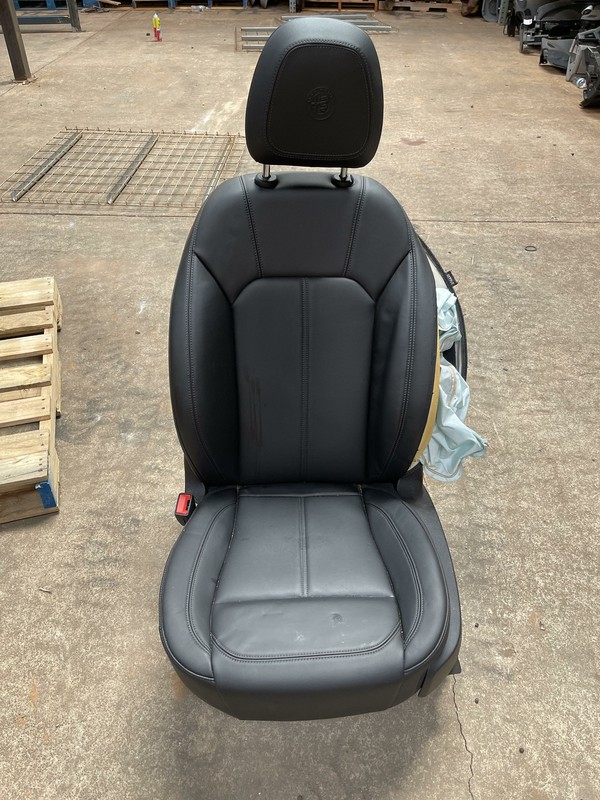 2018-2020 ALFA ROMEO STELVIO FRONT PASSENGER & DRIVER SEAT LEATHER BLACK OEM