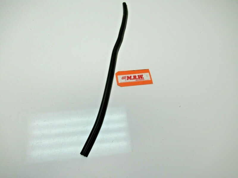 REAR DOOR RUBBER SEAL FORWARD EDGE RIGHT PASSENGER SIDE RR BACK STRIP for ACADIA