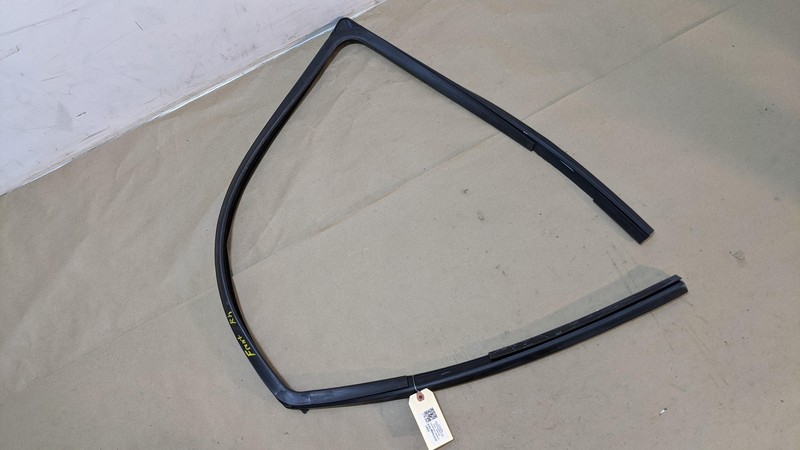 Front Right Door Window Glass Run Channel 2016 Dodge Ram 2013 2014 2015 - 2022