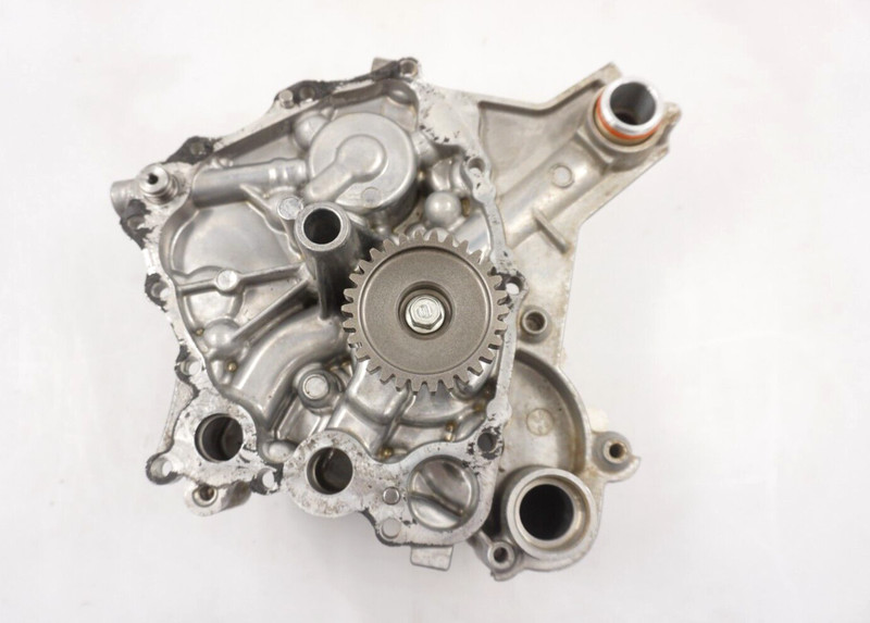 2008-2012 Yamaha FZS 1800 1.8L OEM Oil Pump 6S5-13300-00-00 6S5-13300-11-00