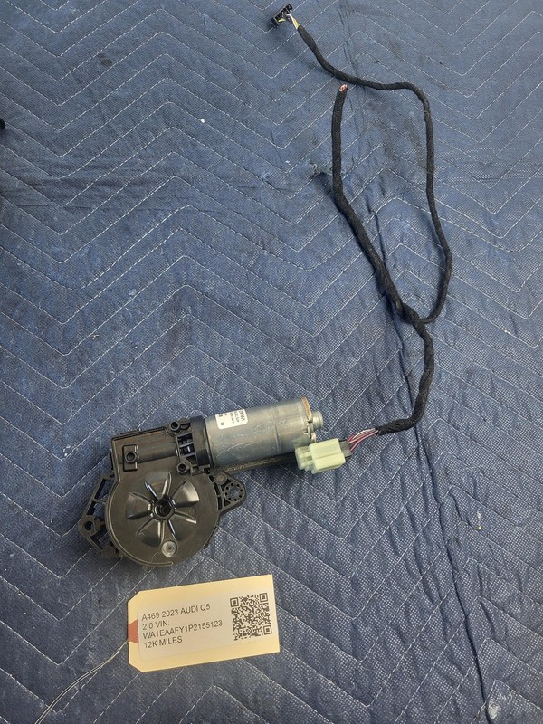 Used Oem Audi Sunroof Sun Front Roof Motor 3G9877795J for 2018-2023 Q5 2.0L 4WD