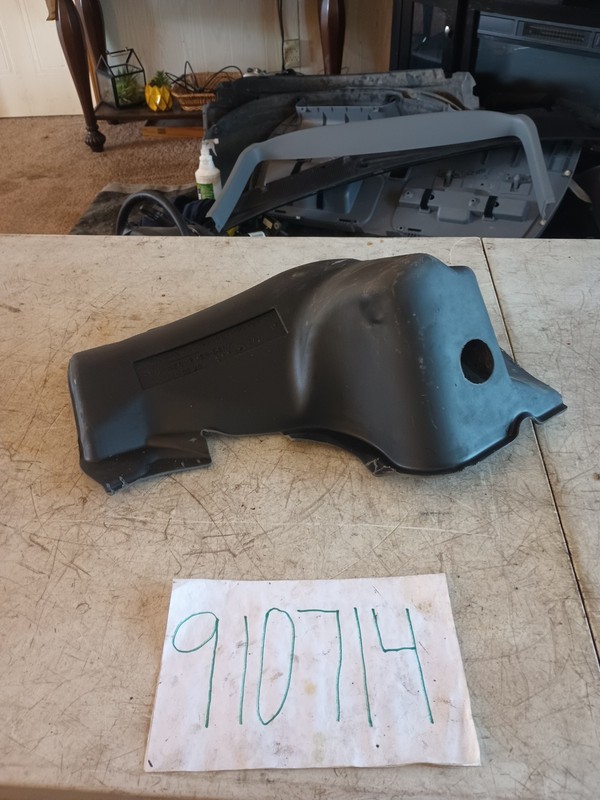 98-05 Mercedes W163ML500 Rear Right Side Insulation Panel Liner 1636800825