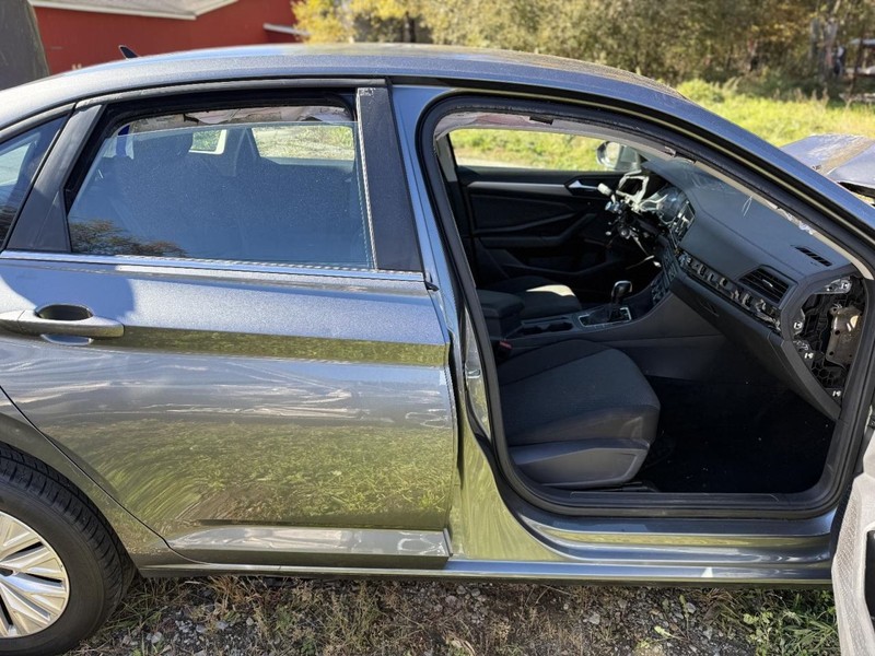 2019-2024 Volkswagen Jetta Right Passenger Side Rocker With Post Gray