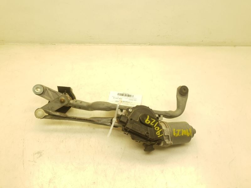 12-18 TOYOTA YARIS LE WINDSHIELD WIPER MOTOR