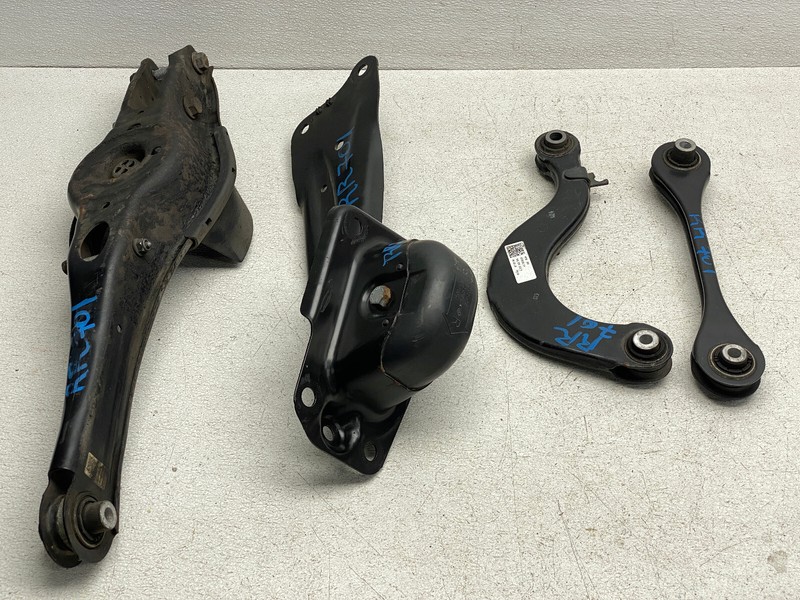 2015-2016 AUDI A3 REAR RIGHT PASSENGER SIDE CONTROL ARM SET AWD OEM LOT701