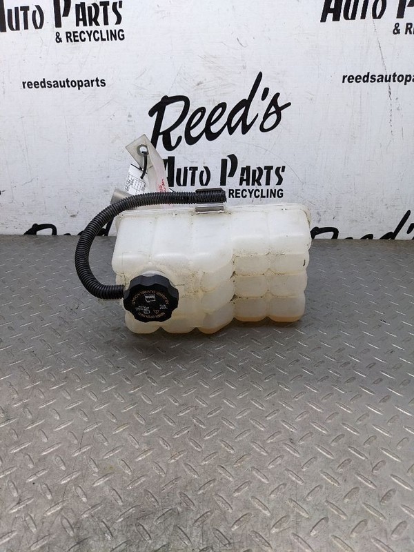Coolant Reservoir Classic Style Fits 99-07 SIERRA 2500 PICKUP 1179908