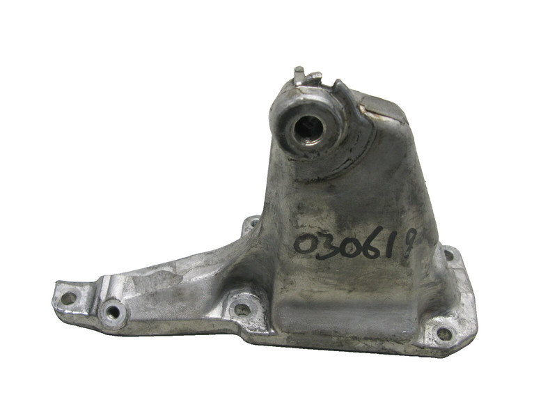 03-06 Mercedes W220 S55 CL55 AMG Engine mount support bracket FRONT LEFT 030619