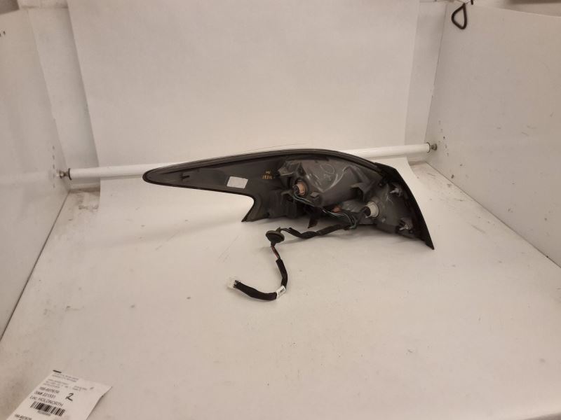 Passenger Tail Light Sedan Quarter Panel Mounted Fits 19-20 ELANTRA 2918540