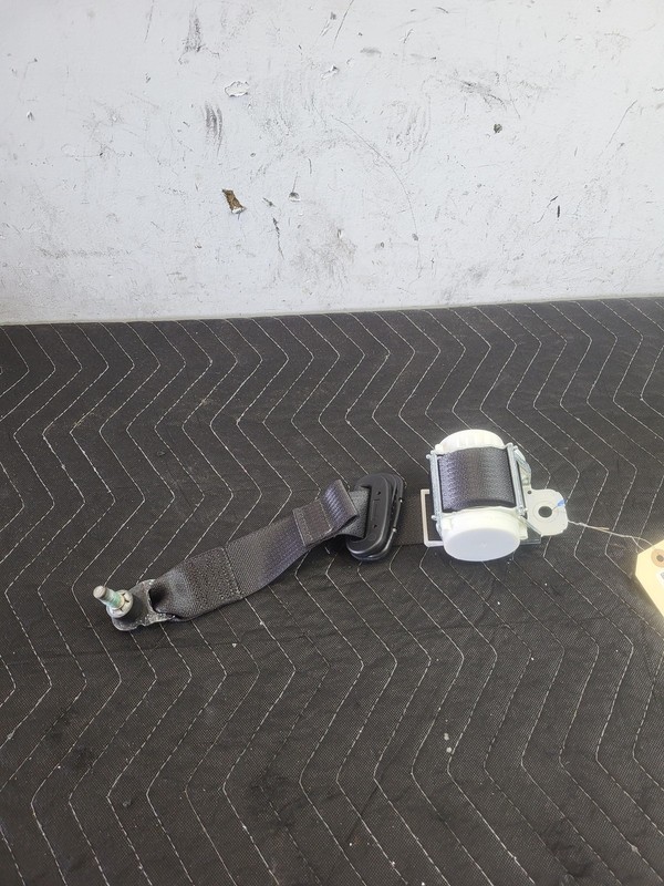 Used Oem Jeep 2nd Row Right Passenger Rear Seat Belt Retractor 2017-2025 Compass