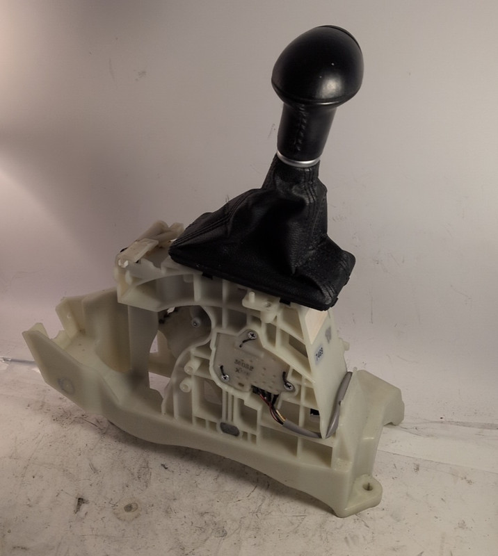 2014 KIA SORENTO AT Automatic Transmission Shifter Gear Assembly W Boot & Knob