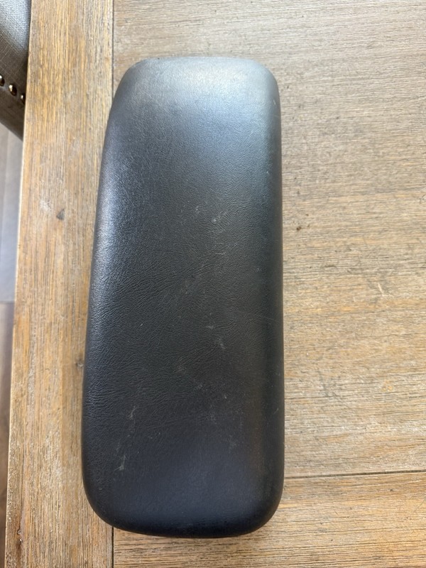1999 Toyota Tacoma Armrest Center Console Arm Rest Lid Top BLACK