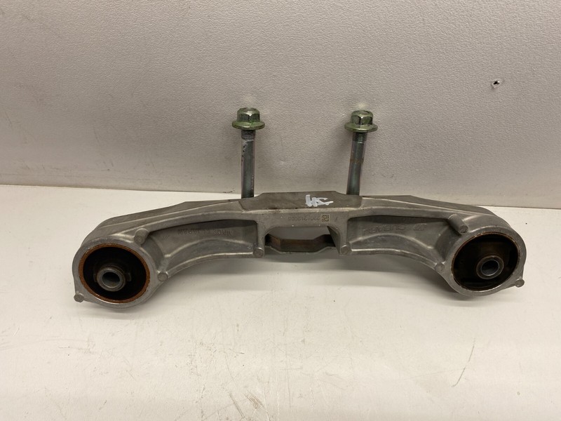 2020-2025 SUBARU LEGACY REAR DIFFERENTIAL MOUNTING BRACKET HOLDER MOUNT OEM