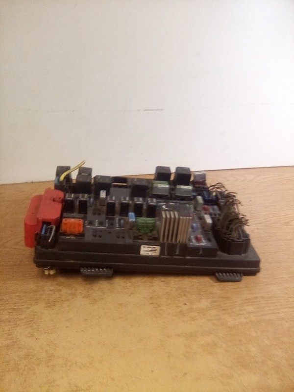 Freightliner Century A06-40944-000 Fuse Panel