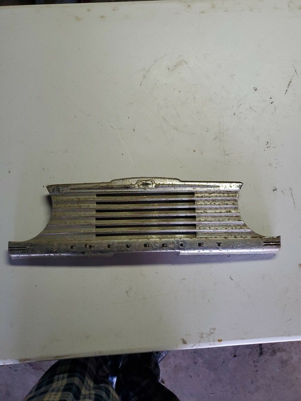1947 1948 Chevy fleetmaster CENTER DASH TRIM / Radio SPEAKER GRILLE COVER 2 door