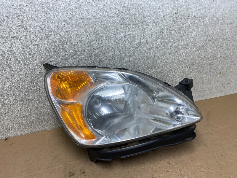 2002 to 2004 Honda CRV CR-V Right Passenger RH Halogen Headlight W0982 DW