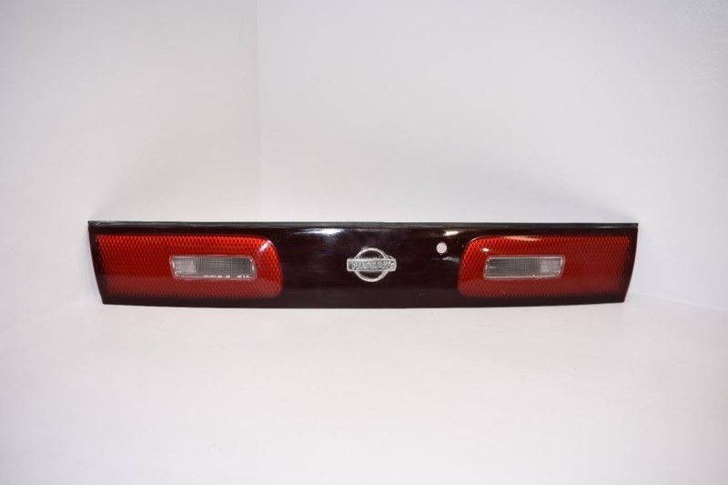 1995-1996 Nissan 240SX Center Tail Panel Mounted Tail Light