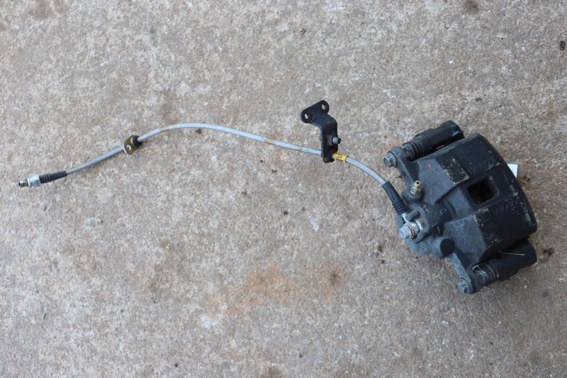 2000-2009 HONDA S2000 FRONT RIGHT PASSENGER SIDE BRAKE CALIPER W/ HOSE OEM