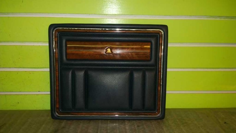 90 IMPERIAL STD SDN PASSENGER RIGHT REAR INTERIOR DOOR PANEL OEM 1560-26