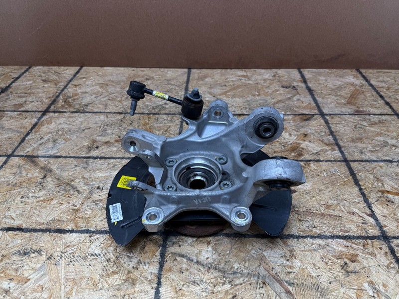 GENESIS GV70 2022-2025 OEM REAR RIGHT PASSENGER SPINDLE KNUCKLE HUB ASSEMBLY