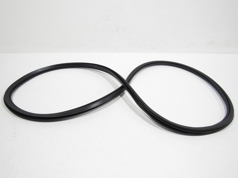 23-25 Polestar 2 2024 Rear Right Passenger Door Weatherstrip Rubber Seal *:Y