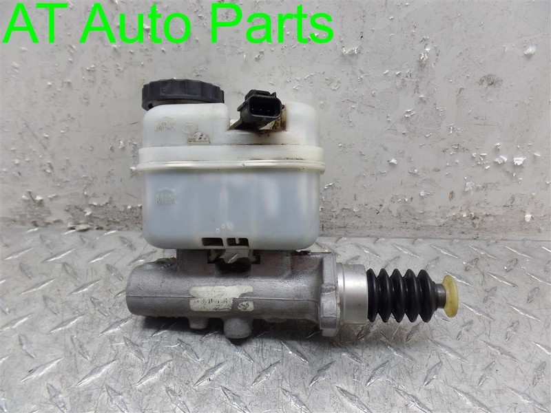 02 03 04 5.4L EXPEDITION NAVIGATOR BRAKE MASTER CYLINDER 2L1Z2140CB