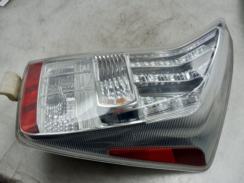 10-11 TOYOTA PRIUS 1.8L FWD AT PASSENGER SIDE REAR TAIL LIGHT