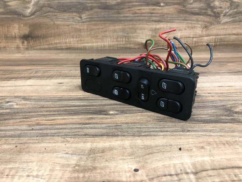 SAAB OEM 9000 FRONT MAIN CENTRAL MASTER WINDOW SWITCH 1986-1989