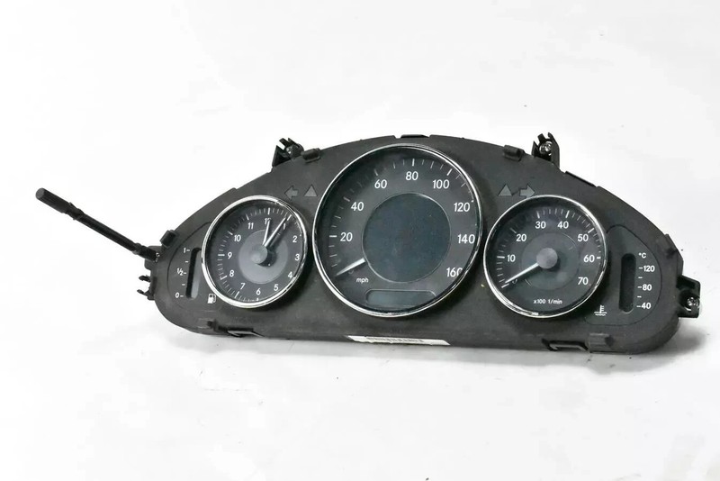 06-08 Mercedes W219 CLS550 CLS500 CLS350 Instrument Cluster Speedometer OEM