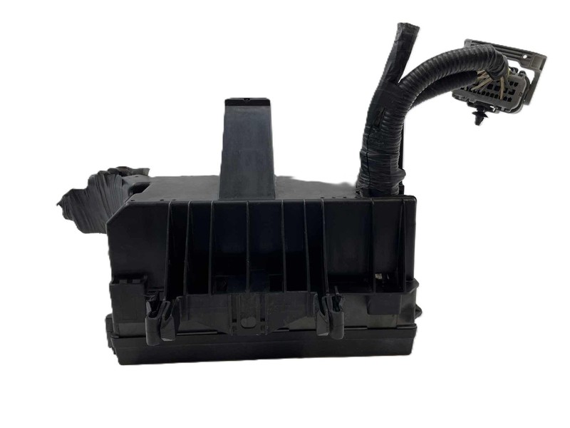 2011-2012 Ford Explorer XLT Engine Fuse Relay Junction Box W/ Pigtails & Lid OEM