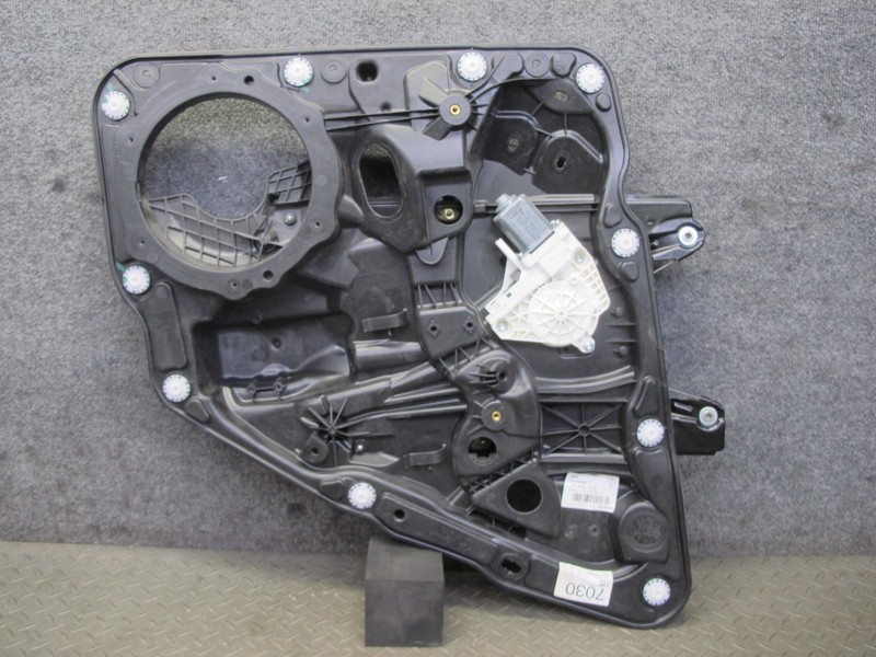 2011-2018 PORSCHE CAYENNE 958 REAR RIGHT PASS SIDE WINDOW REGULATOR W/ MOTOR